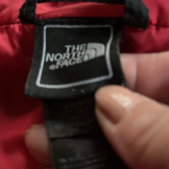 North face winter jacket - Picture 7 of 9